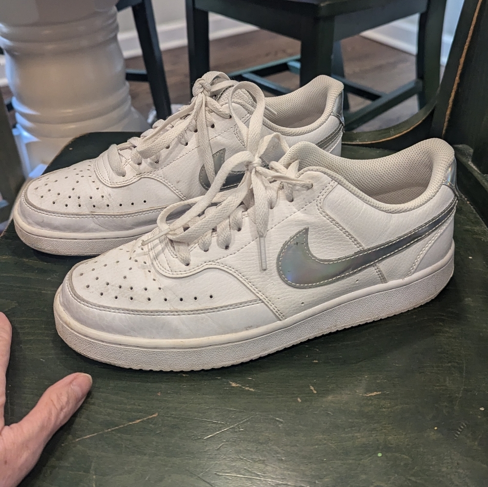 Nike women's 10 white
